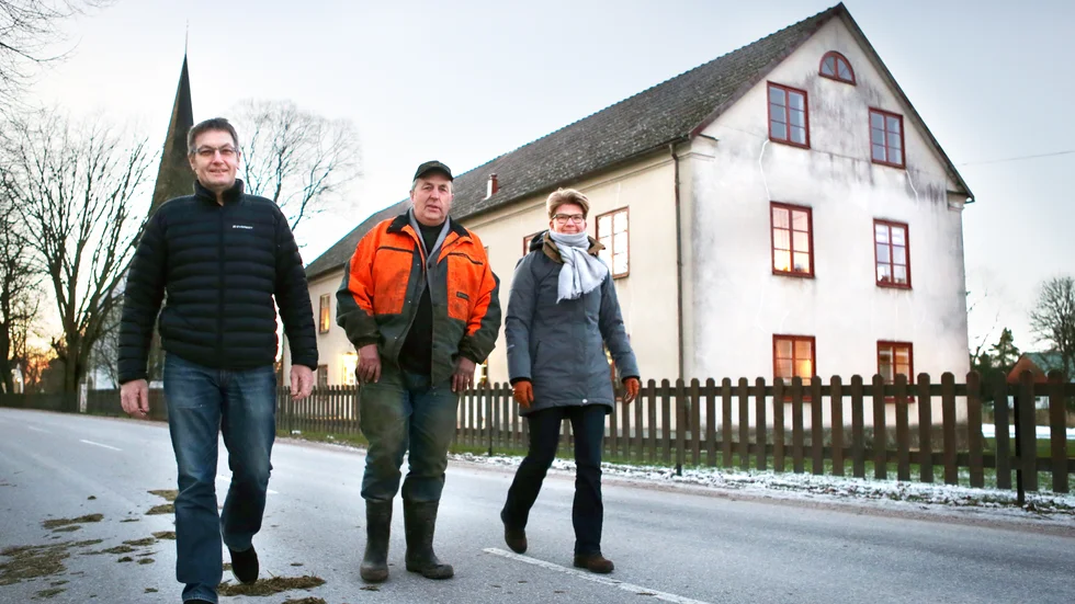Kristina Olsson representerar både sitt lokala utvecklingsbolag och är ordförande i Gubis. Här tillsammans med Erling Häglund och Sören Larsson vid Virudden Utveckling AB i När.