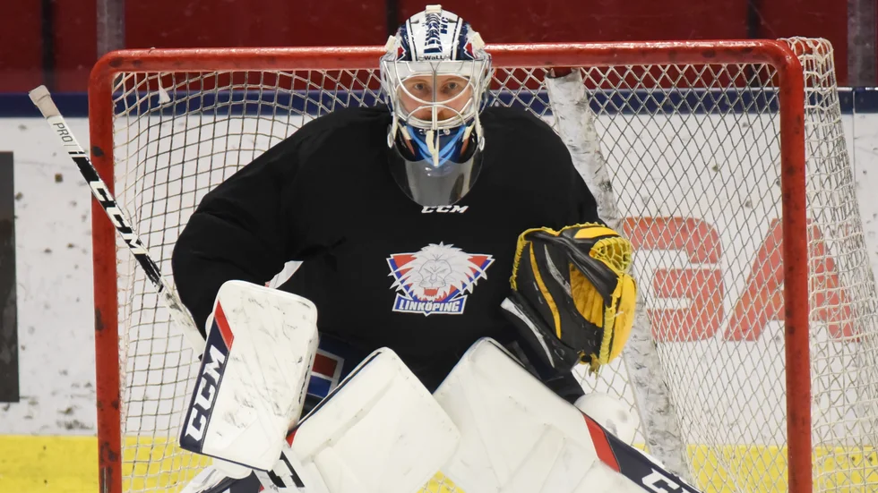 Jussi Rynnäs fick vänta på chansen i LHC. "Besviken? Inte alls. Niklas (Lundström) förtjänade att få spela och jag behövde tid för att komma i form", säger han.
