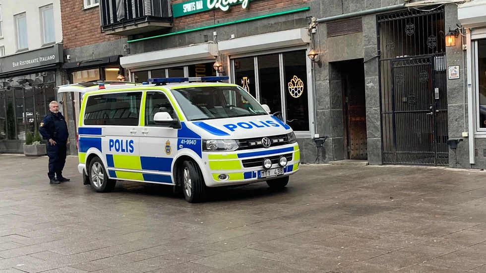 En krog på Nybrogatan i Eskilstuna har utsatts för inbrott. Polisen var vid lunchtid på måndagen på plats för att undersöka brottsplatsen.