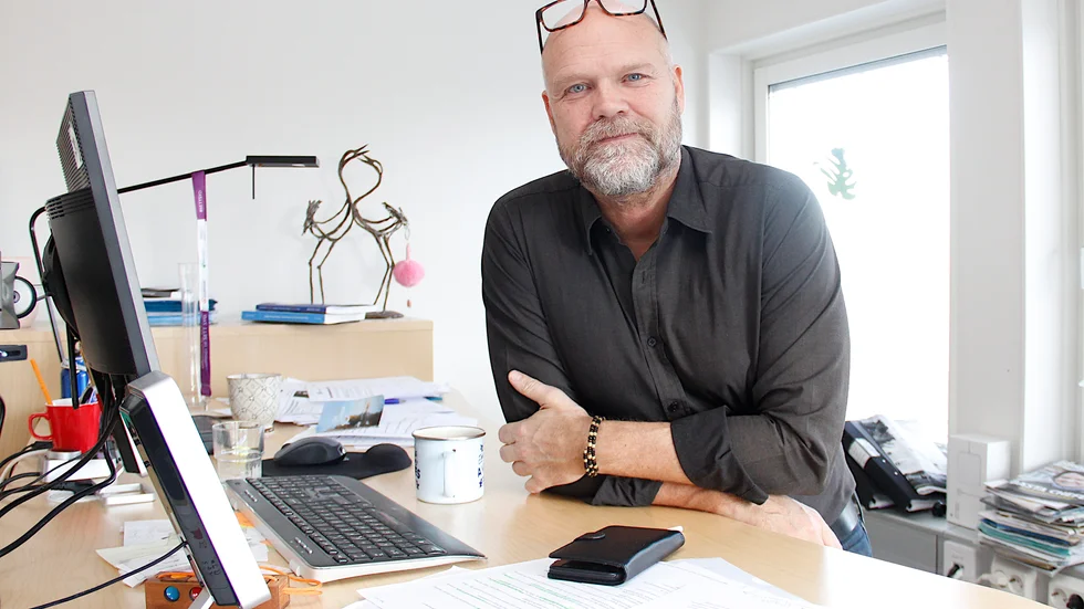 Anders Härdevik vill att mer pengar går ut till eleverna, men påpekar också att mer pengar inte är en garanti för bättre resultat.