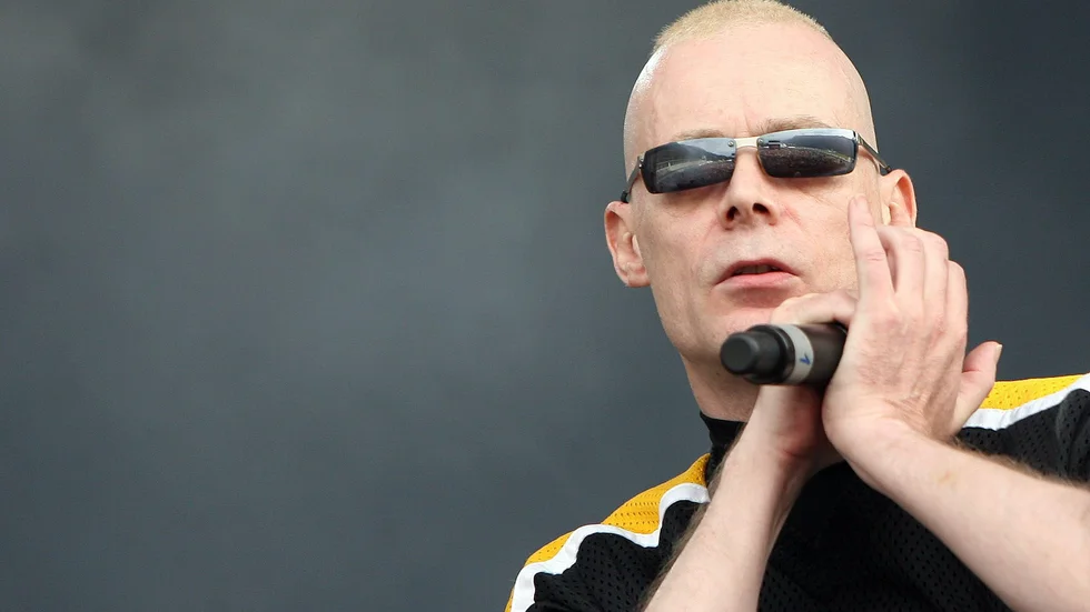 Hur har egentligen Andrew Eldritch, sångare i The Sisters of Mercy, åldrats? 