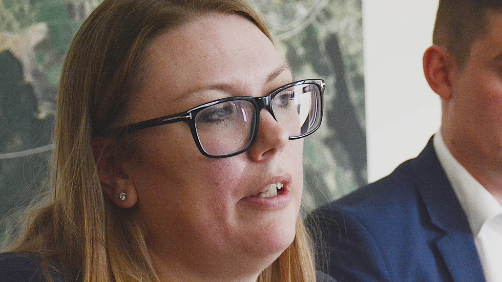 Bra för kommunen, oroväckande för rättssamhället. Vice ordförande i kommunstyrelsen, Marie Nicholson (M) ger både ros och ris till regeringens budgetförslag.