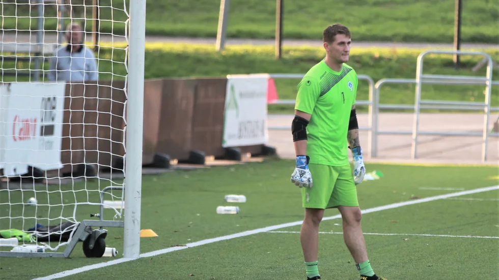 David Ahlberg höll sin andra seniornolla mot Huddinge senast. Nu siktar hans ÅFF på att ta sjunde raka segern på lördag. Vi sänder matchen live på sajten.