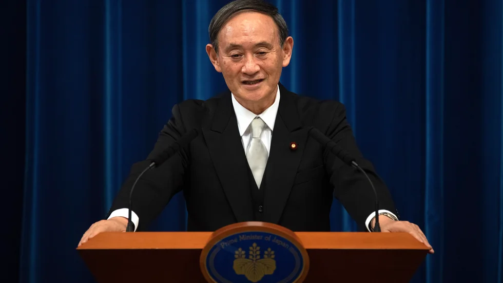 Yoshihide Suga i onsdags, under sin första presskonferens som nyvald premiärminister.