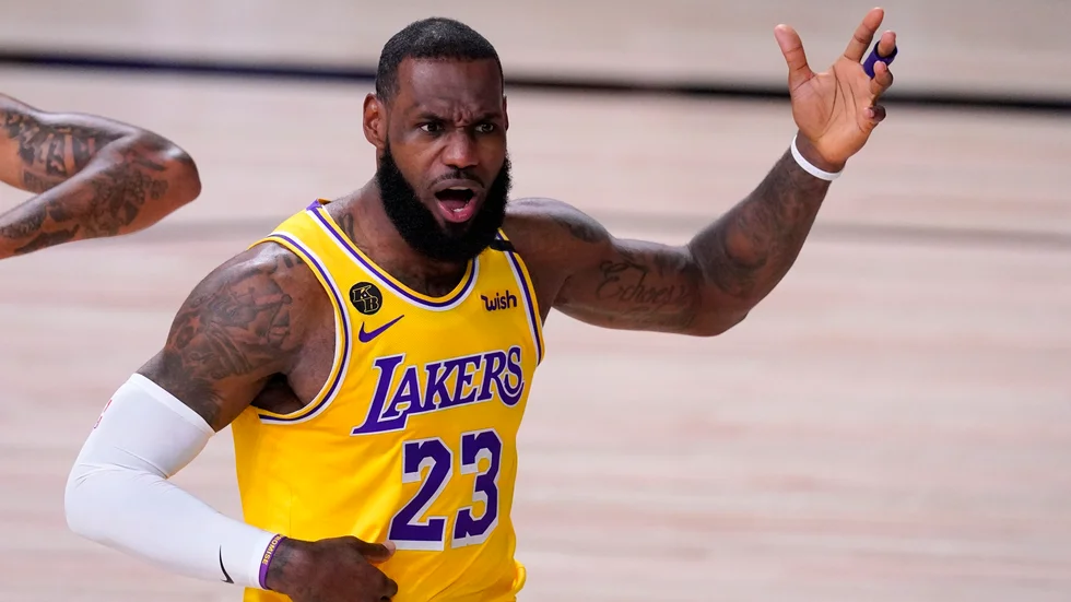 Los Angeles Lakers LeBron James är förbannad över att han inte valdes till säsongens MVP i NBA.