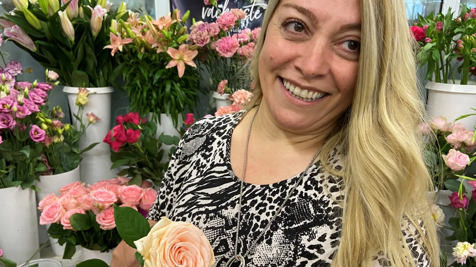 Viviane Obaid tycker att vi alla behöver ta vårt ansvar och säga ifrån när någon beter sig rasistiskt. "Vi måste utbilda oss om rasism och lyssna på dem som drabbas", säger hon. 