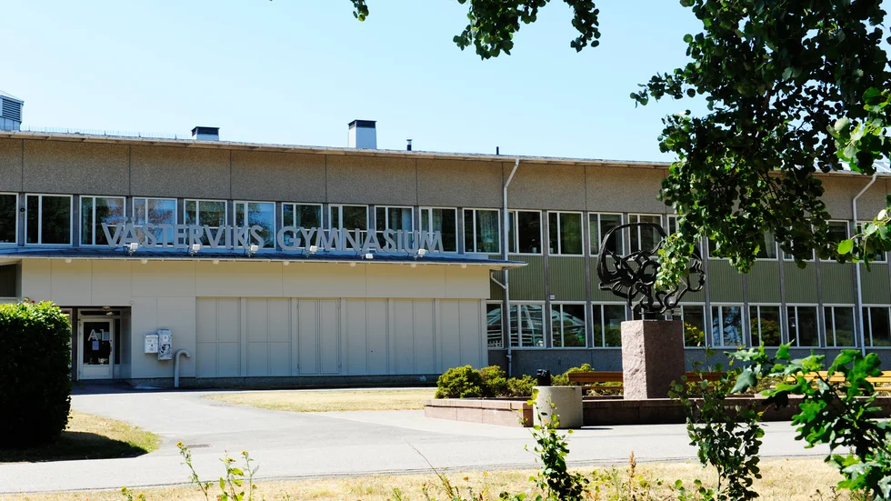 Marcus Fridlund, ordförande i Barn och utbildningsnämnden i Västervik, menar att den ogiltiga frånvaron minskade i samband med vårens distansundervisning 