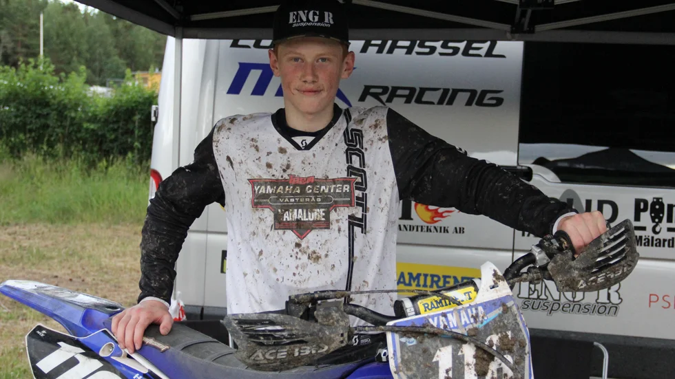 16-årige Lucas Hassel är nöjd med sin insats i Karlströms speedcross. 