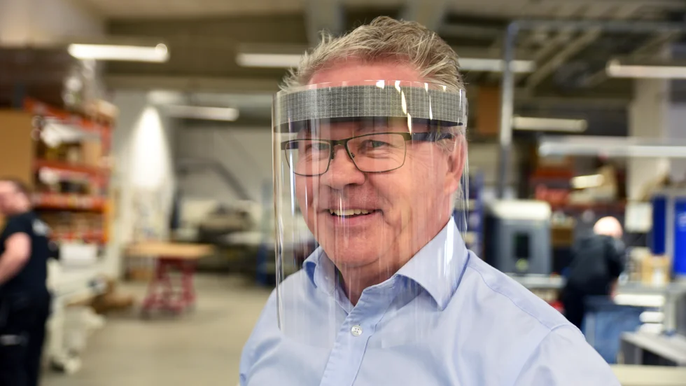 Idén som Mats Börjesson på Atlas Industrial Print i Finspång fick med visir ska snart ut på Europamarknaden. 