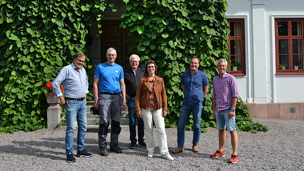 Jägarförbundets Bill Nelson, arrendatorn Kjell Davidsson, Anders Andersson (KD), Gudrun Brunegård (KD), markägaren Åke Hammarskjöld och Kjell-Arne Ottosson (KD) var eniga om att samarbete mellan jägare och markägare måste utökas.