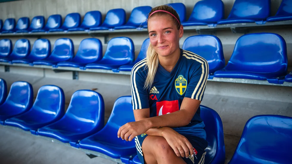 Ronja Aronsson är hemma i Piteå och funderar på nästa steg i fotbollskarriären innan resväskan packas för tripp till Barcelona i helgen. (Arkivbild).