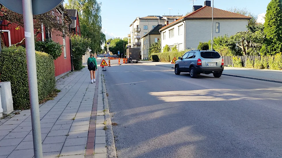 En del av Tullgatan är avstängd för att ledningsbyten ska kunna göras. En konsekvensutredning av sänkt hastighet ska göras under tiden arbeten sker.
