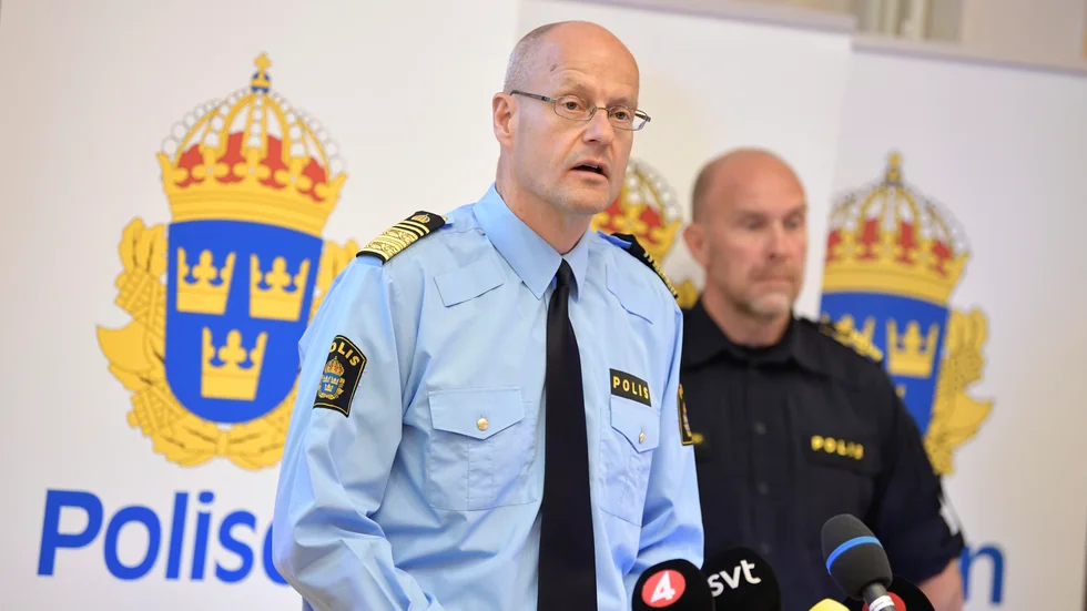 Mats Löfving, biträdande rikspolischef, menar att det finns minst 40 kriminella släkter i Sverige.