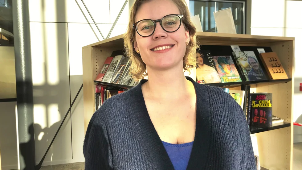 "Det känns bra att vi kan ha öppet igen och det märks att vi behövs. Främst så har vi märkt att biblioteket har en del besökare", säger Louise Magnusson.