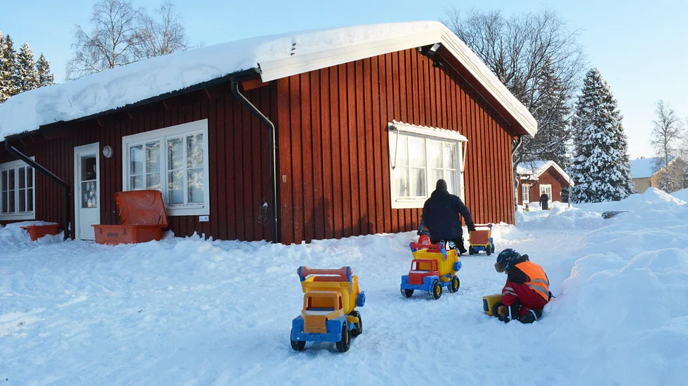 På Kottens förskola har man en längre tid haft problem med kyla och dålig ventilation och nu har skyddsombuden slagit larm.