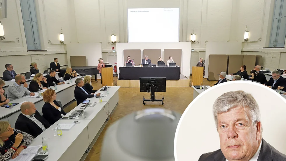 "Det är första gången jag ställer in ett sammanträde", säger Leif Lindström (S), som var KF-ordförande i Strängnäs första gången 1992–1994 och sedan igen från och med år 2014 till dags dato.