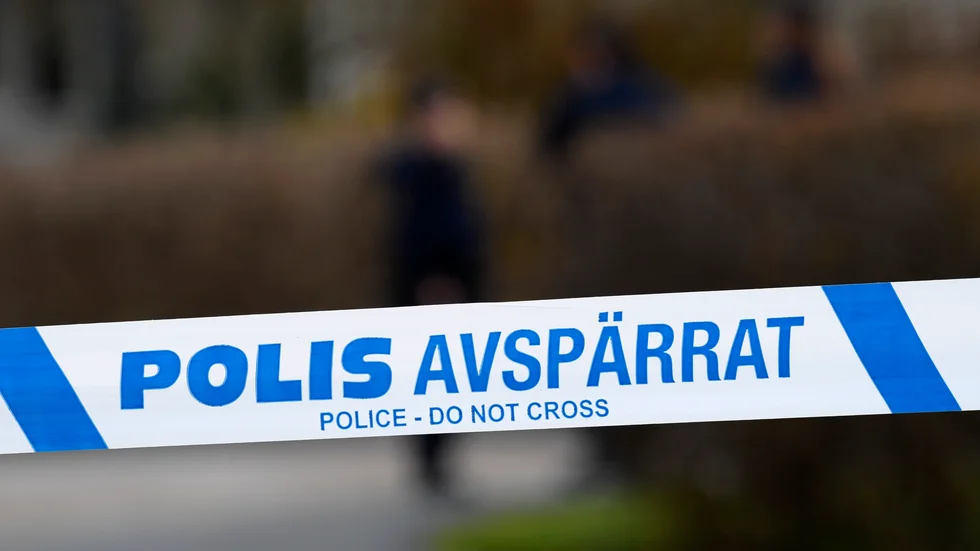 En kraftig smäll har hörts i ett flerfamiljshus i Skogås. Arkivbild.