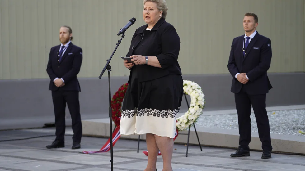 Norges statsminister Erna Solberg under dagens minnesceremoni för offren i terrorattackerna den 22 juli 2011.