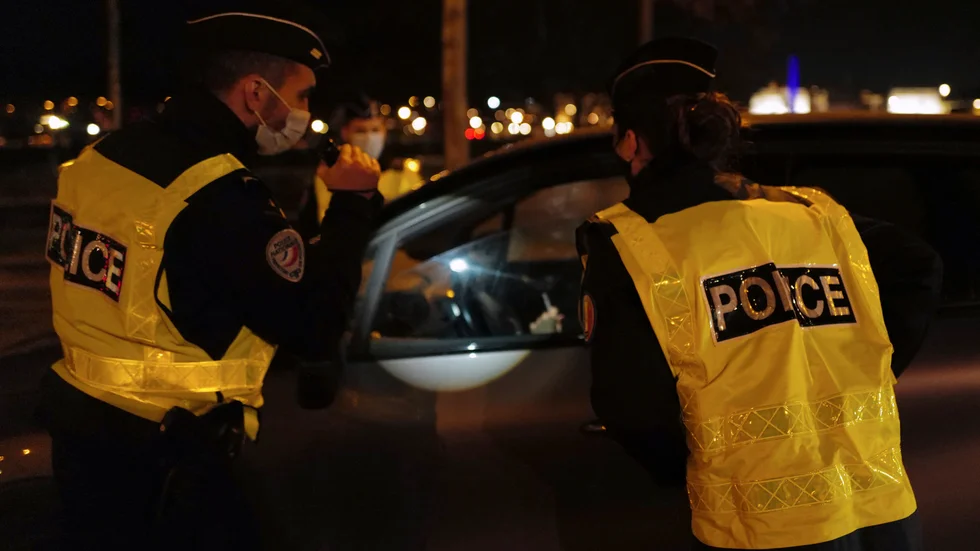 Polisen i Frankrike har beslagtagit flera ton vapen från andra världskriget. Bilden är tagen vid ett annat tillfälle. Arkivbild.