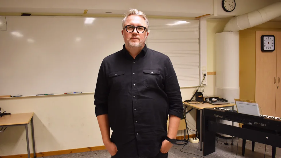 Mikael Johansson, Lärarförbundet: ”Vid anställning av nära relationer kan det vara bättre att helt undvika situationen än att försöka hantera dem”, säger han. 