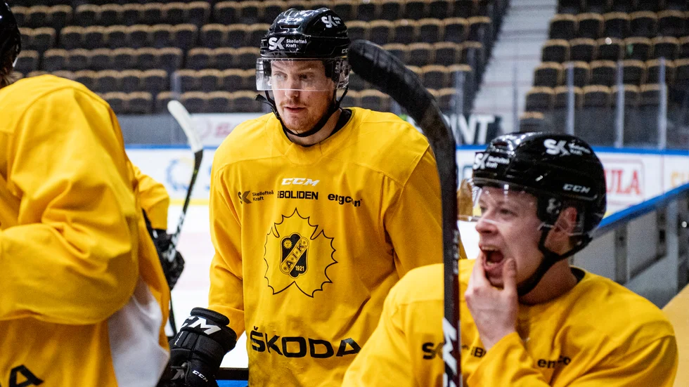 Niclas Burström är äldsta back i Skellefteå AIK.