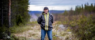 Tillbaka på platsen där polisen hittade honom
