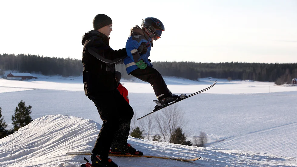 Någon skidåkning i Skattmansöbacken blir det inte i år, oavsett om det kommer snö eller inte. Pandemin sätter stopp för det.