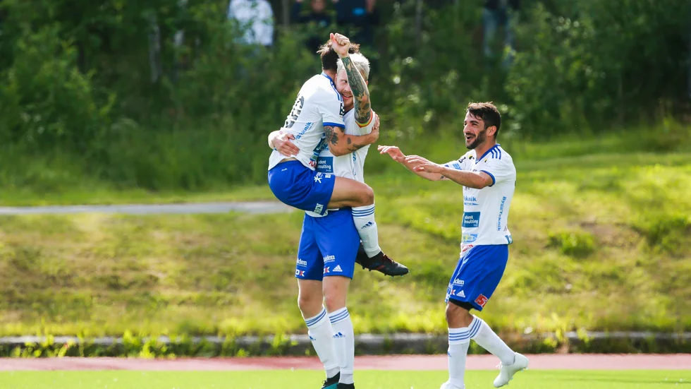 William Olausson, mittback och lagkapten i IFK Luleå, toppar nu den interna skytteligan.