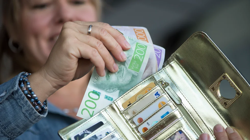 Vision välkomnar det politiska beslutet om extra medel för att åtgärda de osakliga löneskillnader som finns i regionen. Man konstaterar dock att de kvinnodominerade yrkesgrupper som Vision organiserar inte finns med i handlingsplanen.