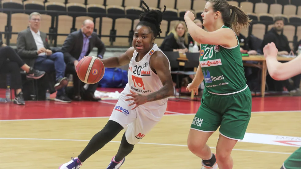Jayde Christopher var på spelhumör i Visby Ladies segermatch mot Eos.