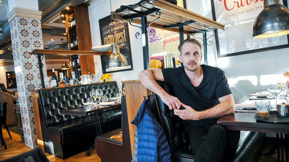 Det var slumpen som förde Pär "Perry" Eriksson till Kalix och sedemera Luleå. Nu har han bott här i halva sitt liv och kommit att bli en profil först inom fotbollen och i dag inom krogbranschen.