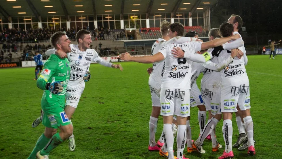 Sirius blev klara för allsvenskan 2017 efter seger mot Halmstad.
