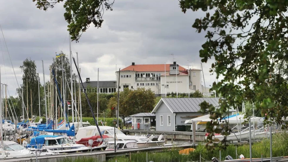 Samarbete. Vi har ett bra samarbete med segelklubbarna, skriver Skarholmens ägare Glenn och Linda Elfving Bovin.
