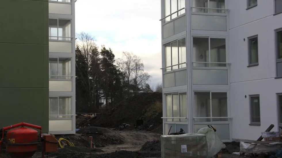 Populärt boende. De nyproducerade hyresrätterna på Badhusgatan i Tierp, som Tierpsbyggen låtit bygga, är det många som vill flytta till. Nästa år satstar bolaget på bostäder utanför köpingen.
