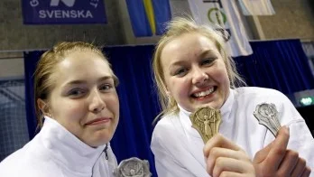 Uppsalatjejerna Madeleine Stjernberg och Louise Funseth glänste i trampolinen.