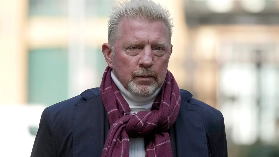 Boris Becker anländer till rättegången som hålls i London.