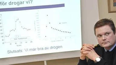 Närpolischef Niklas Hållkvist vill varna för de nya drogerna i Tierp.