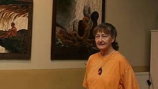 Petal Joan Boberts ställer ut på verk på Klara Hall.