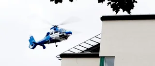 Crossförare kollidera med bil
