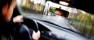 Ung man greps för rattfylla