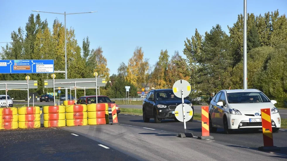 I dagarna ska delar av avstängningarna lättas upp på Bodenvägen mellan centrum och Mjölkuddsrondellen.