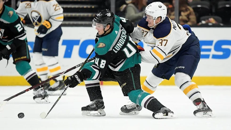 Isac Lundeström fortsätter att imponera i NHL.