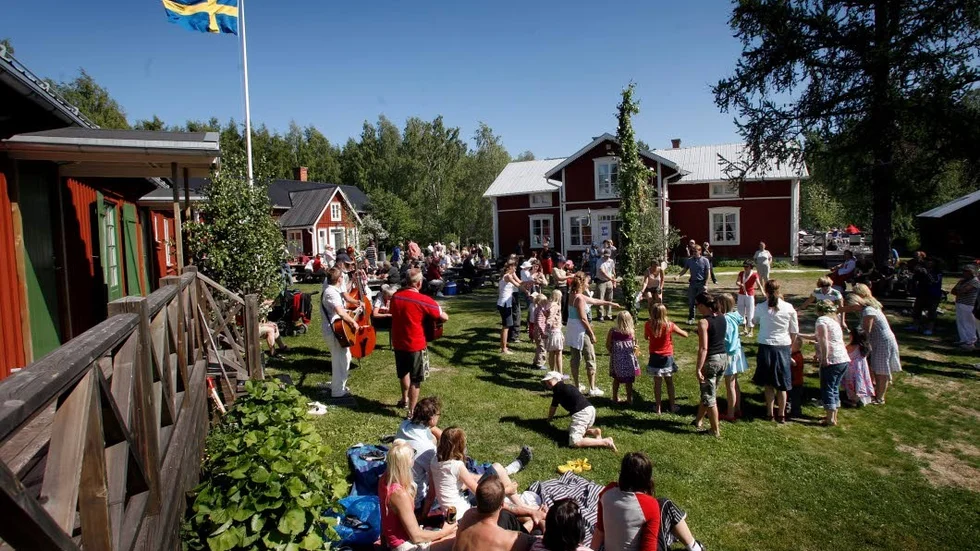 Försäljningen av Jopikgården närmar sig. Kommunen har dialog med två budgivare som båda bedöms vara högintressanta.