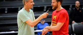 Träffades i "klockspelet" – svarade med ny Omark-show