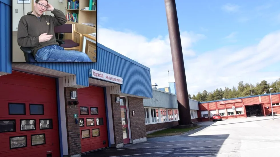 Läkaren Markus Beland (infälld) är starkt kritisk till indragningen av läkarjouren vid hälsocentralen i Jokkmokk. Verksamheten fungerar väl men förändringarna riskerar att slå den i spillror på sikt, anser Beland.