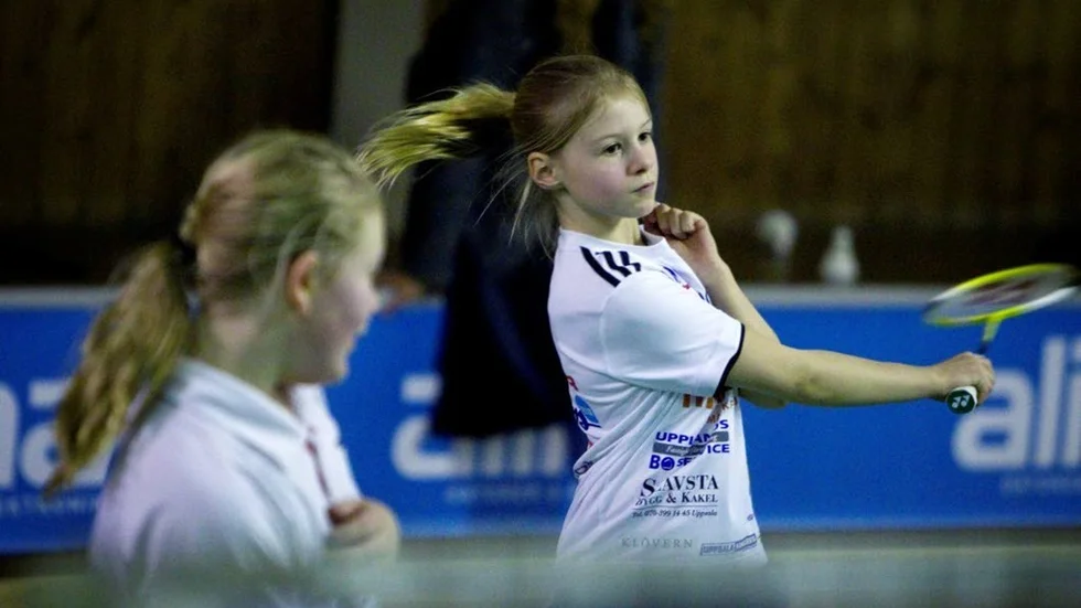 Alice Fabian, närmast, och Elin Holmgren, Fyrisfjädern, deltog både på UNT-cupen i badminton.