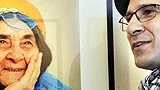 fotografen Danish Saroee visar bilder på sin mamma