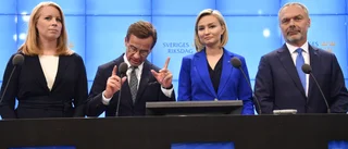"Moderaterna på riks kritiserar aldrig SD men tar varje tillfälle att distansera sig till sin forna allianskollega Centerpartiet"