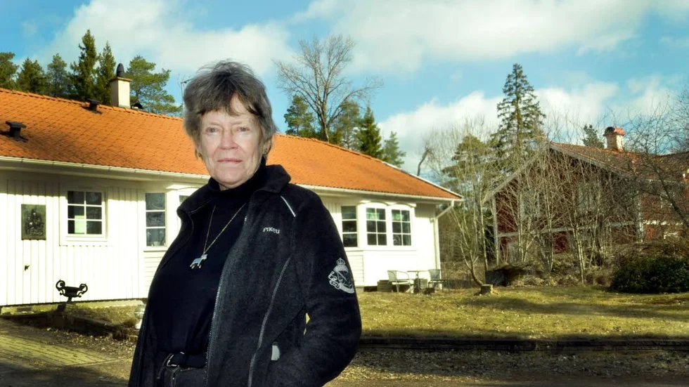 Hemma. Elisabeth Lette trivs med att ha tid för att vara hemma och läsa och lösa korsord.