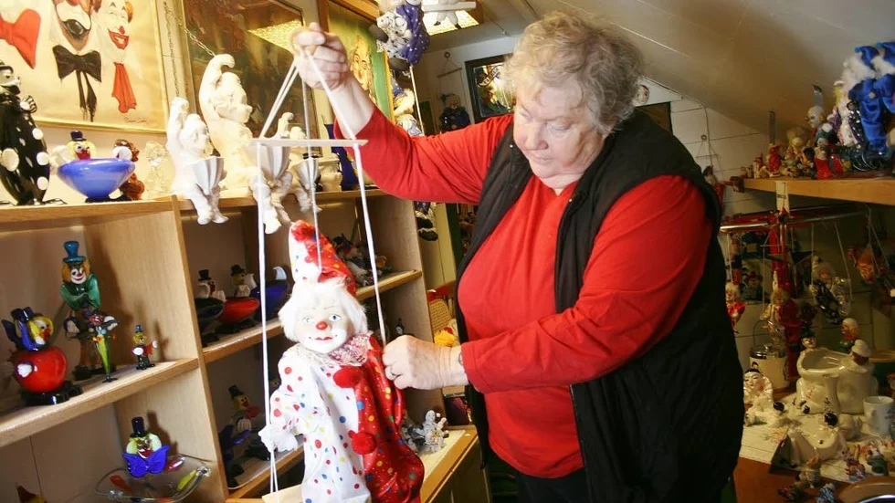 Fascination för clowner. Anne-Marie Lundells fascination för clowner väcktes när hon för tolv år sedan jobbade på en cirkus.